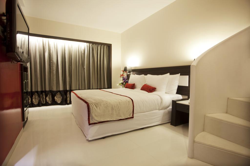 מלון פאנג'י Ginger Dona Paula, Goa מראה חיצוני תמונה